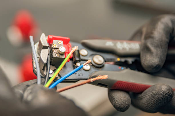 Best Electrical Contractors for Businesses  in Garrettsville, OH