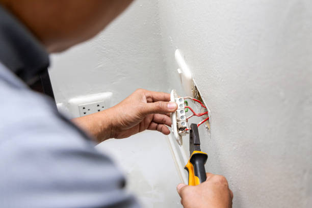 Best Electrical Outlet Repair  in Garrettsville, OH